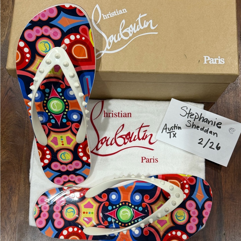 ❌❌SOLD❌❌🅰️uthentic Christian Louboutin Spiked Loubi Flipped Flops